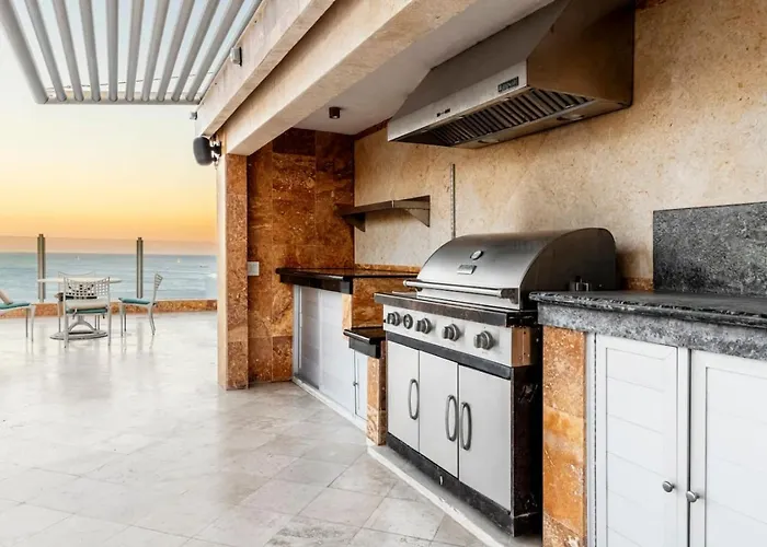 Penthouse In Cabo - Private Rooftop Pool Apartment