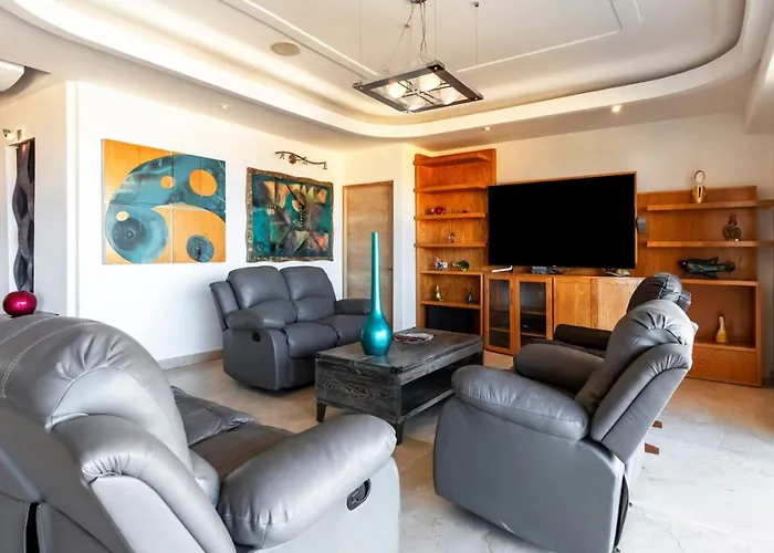 Penthouse In Cabo - Private Rooftop Pool Apartment