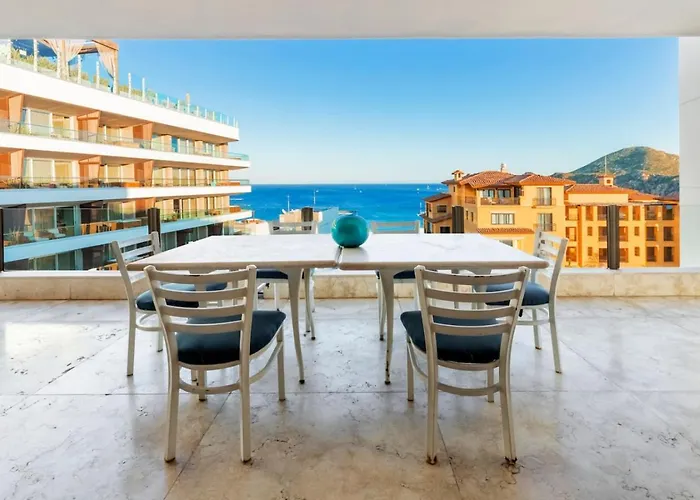 Penthouse In Cabo - Private Rooftop Pool Apartment